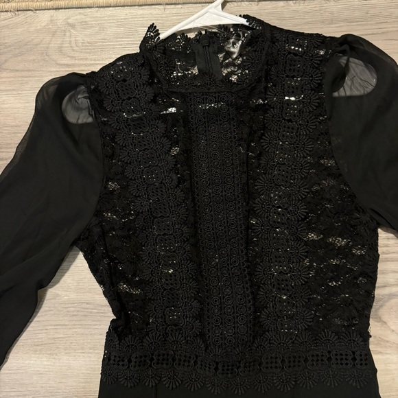 Emprada Lace Crochet Jumpsiuit size Large. Bodice and sleeves are sheer. - Picture 5 of 8